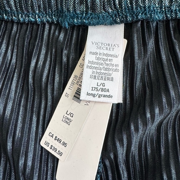 Victoria’s Secret metallic sleeping pants.  Jogger style, women’s size large. - Picture 5 of 9